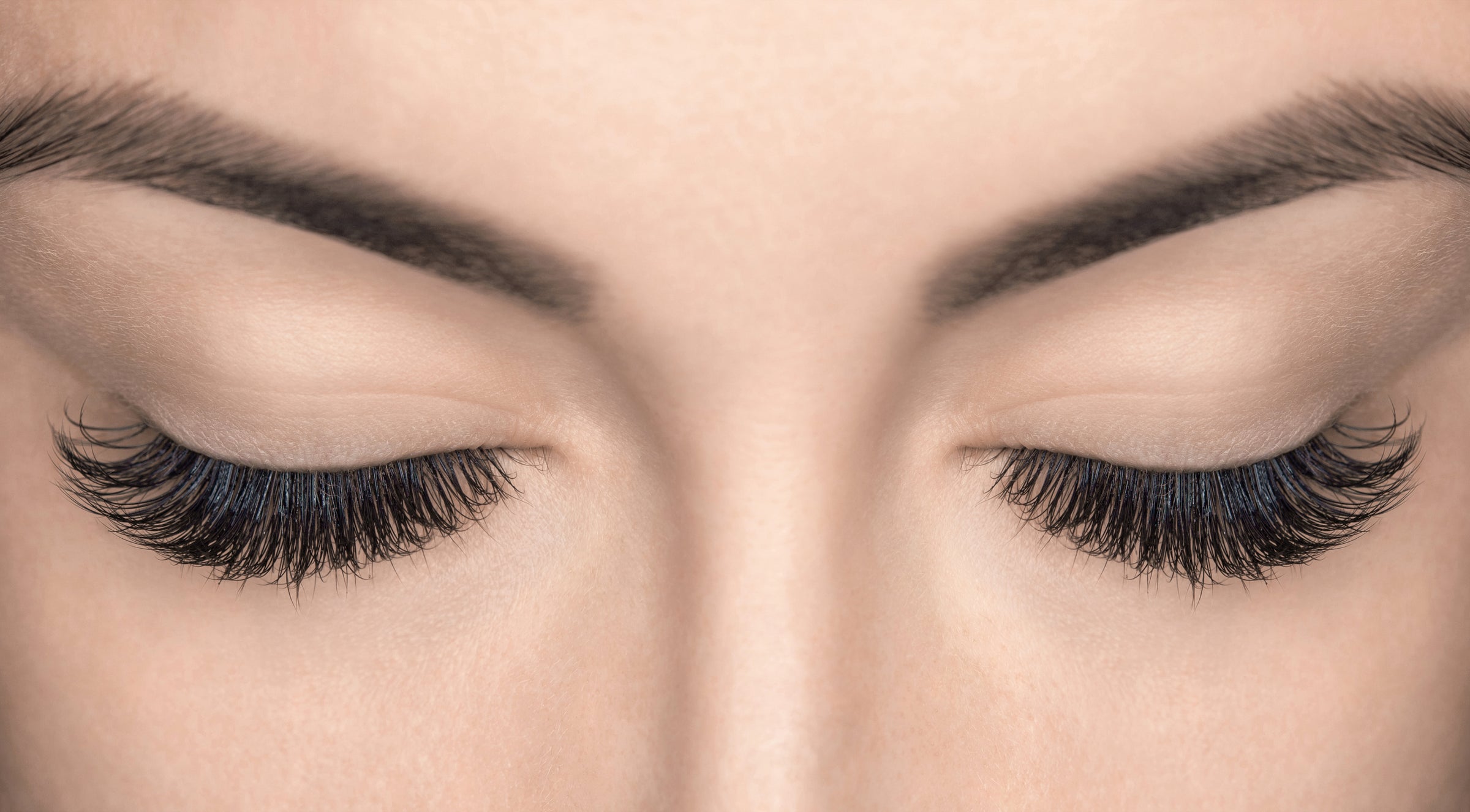Full lash extensions on woman. Cartel Lash