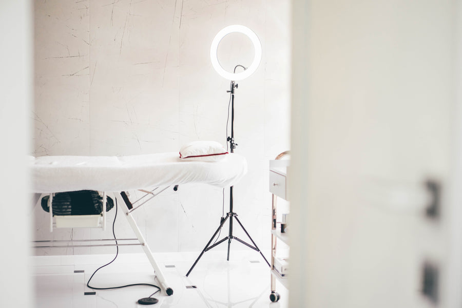 Lash Extensions Bed, Chair, or Massage Bed: Which is Better